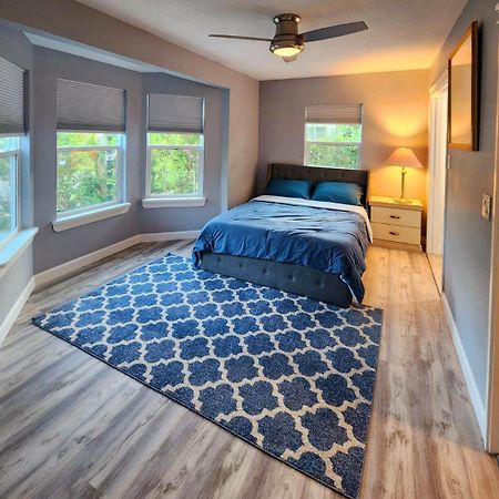 Spacious Bedroom With Private Workspace, Ensuite Bathroom - Room# 1 In Shared House No Pet Orlando Room photo